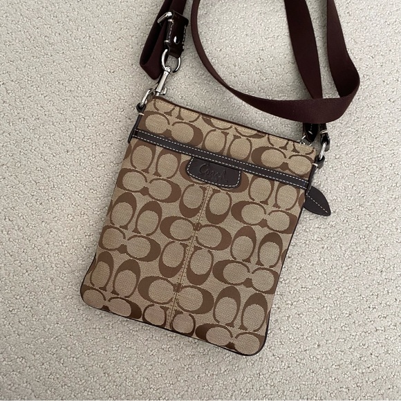 Coach Cross Body Bag - Picture 1 of 10